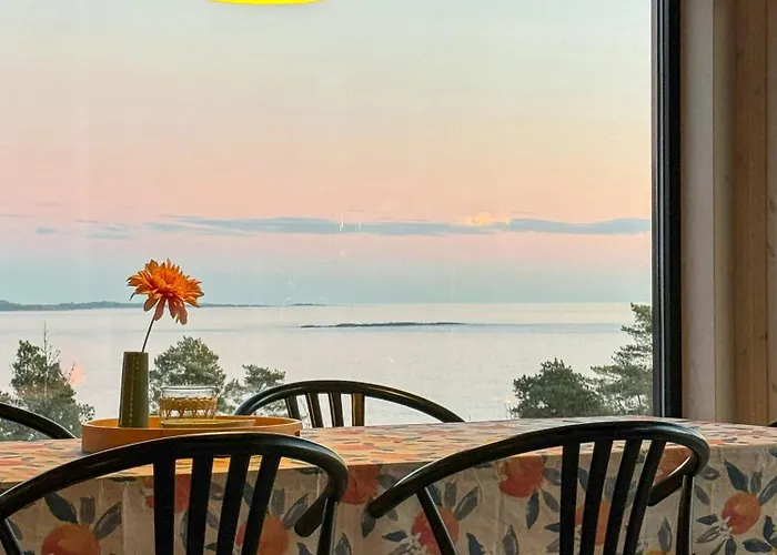 New On The Sun Coast With Sea Views Prázdninový dům Stathelle