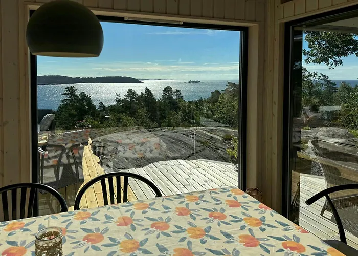 New On The Sun Coast With Sea Views Prázdninový dům Stathelle